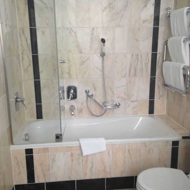 Bad/Dusche Le Méridien Grand Hotel Nürnberg