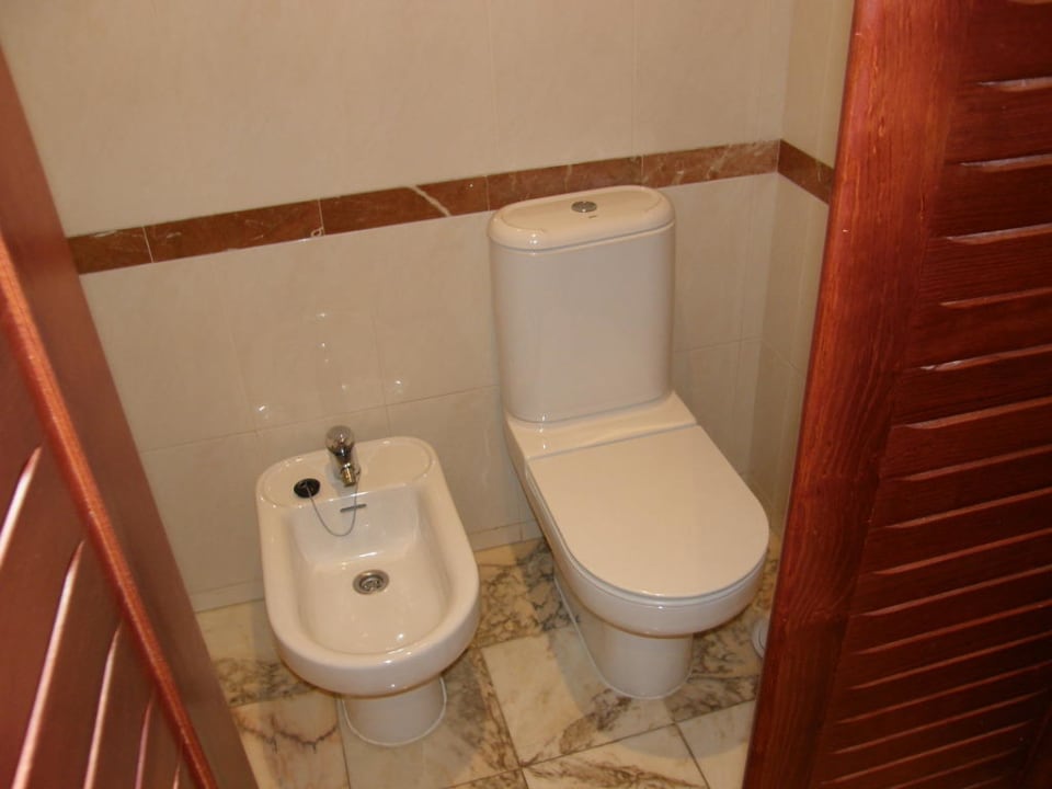 In Bad und WC alles OK Bahia Principe Sunlight Costa Adeje