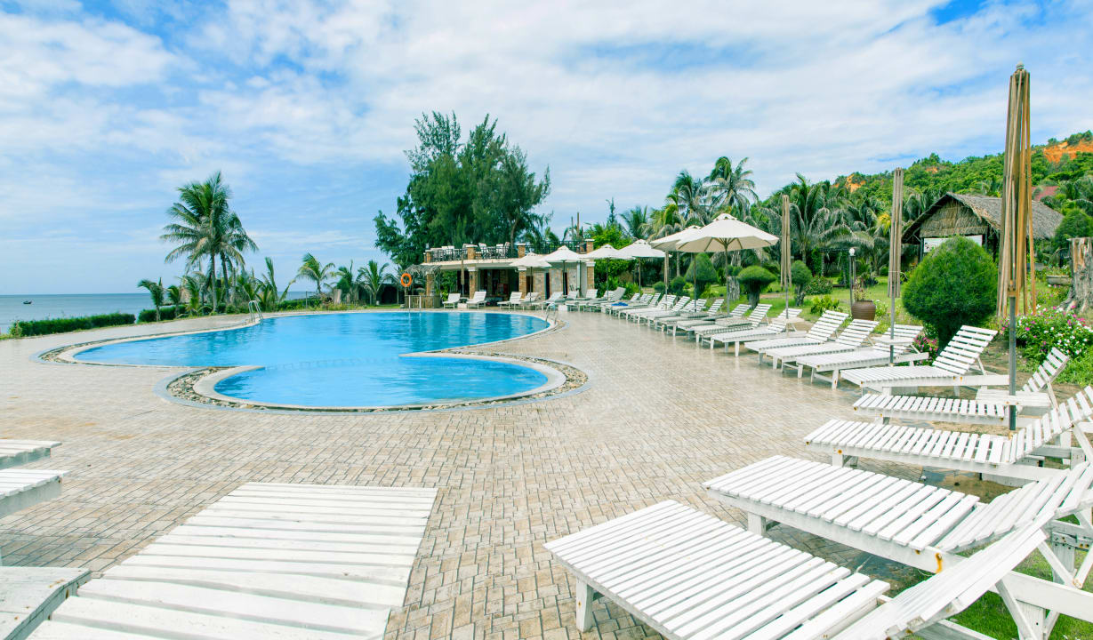 Pool Fiore Healthy Resort