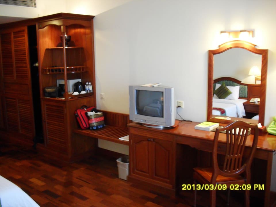 Minibar/Kofferablage/Schreibtisch Khemara Angkor Hotel & Spa