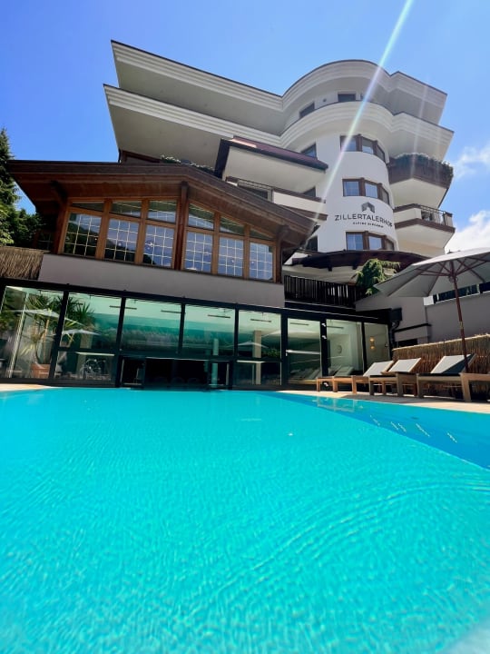 Pool Alpine Hideaway ZILLERTALERHOF