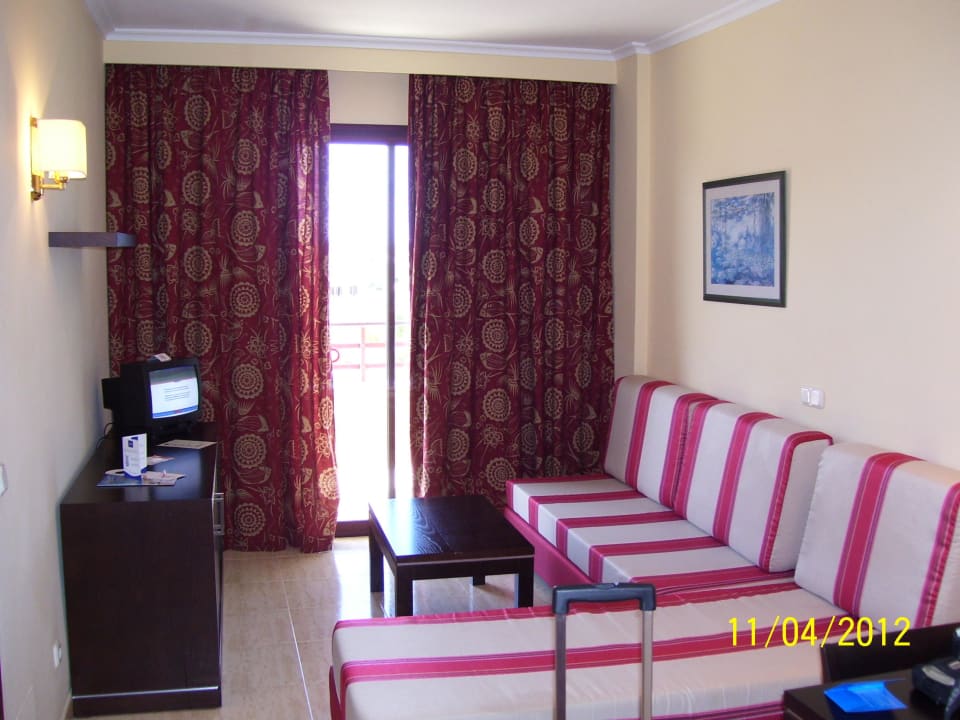 Wohnbereich mit Mini Fernseher allsun App.-Hotel Orient Beach