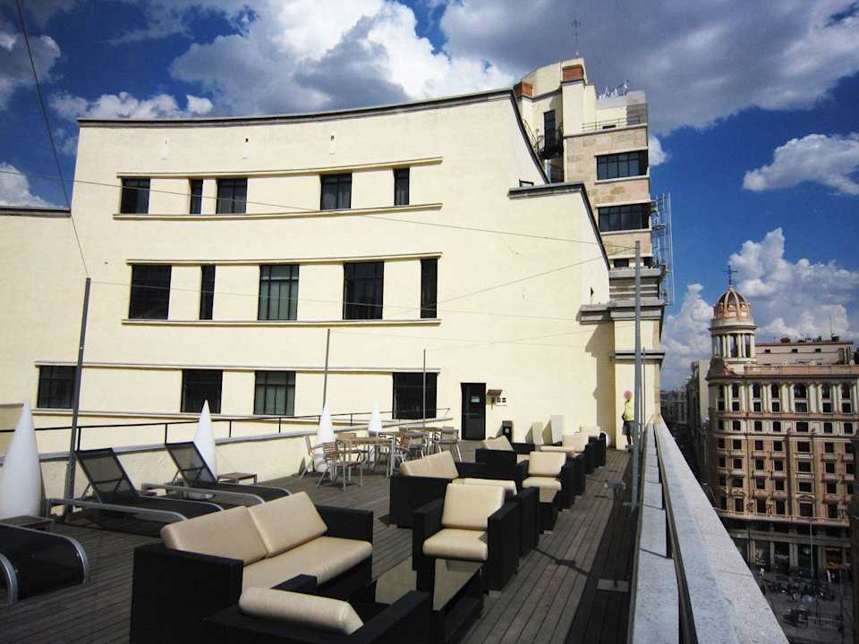 7th floor bar terrace Hotel Vincci Capitol