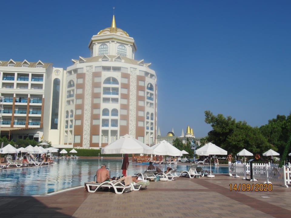Pool Delphin BE Grand