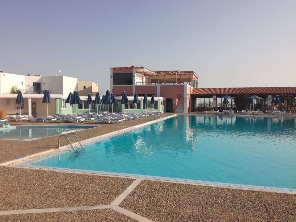 Pool Dessole Dolphin Bay Resort