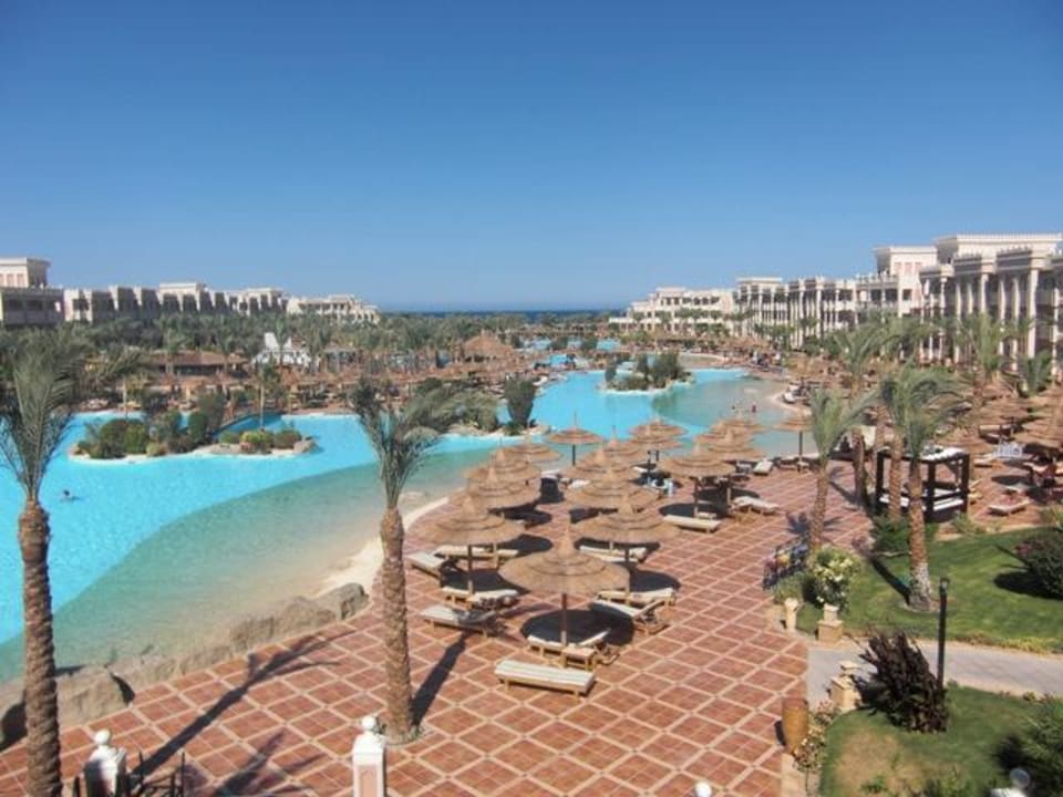 Blick von der Terrasse  Pickalbatros Palace Resort