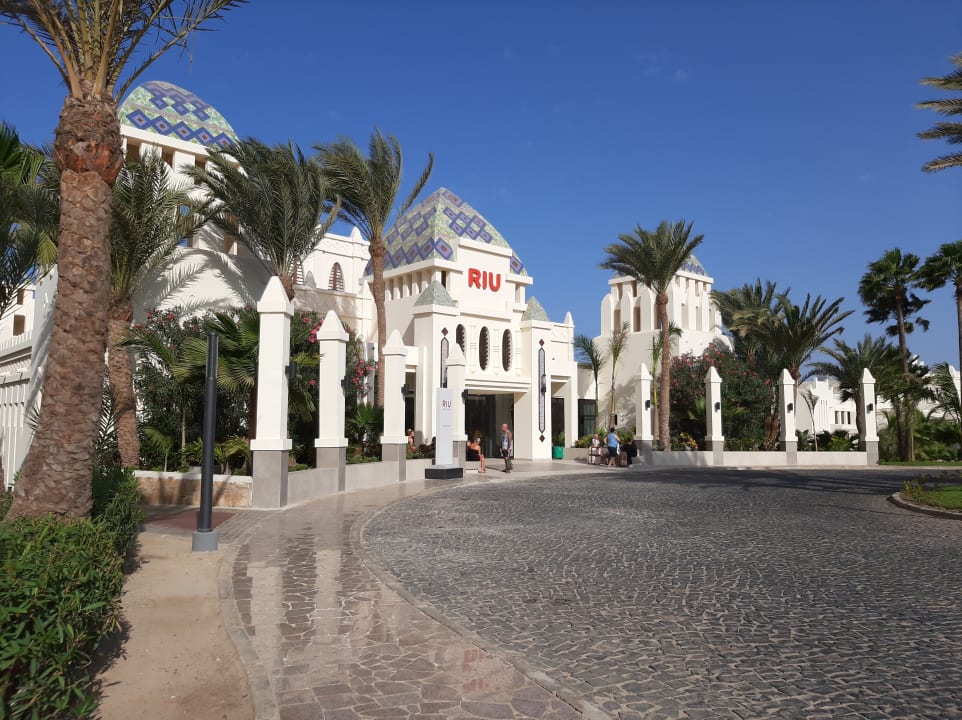 Außenansicht Hotel Riu Karamboa