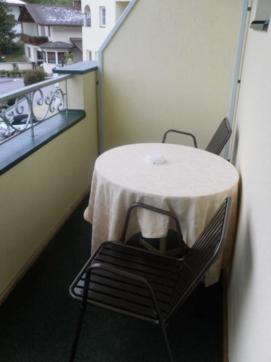 Etwas klein geratener Balkon Das Schlössl
