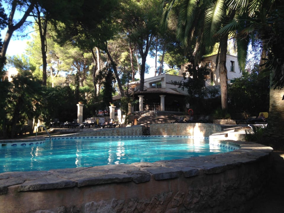 2.Pool mit Liegen Lago Garden