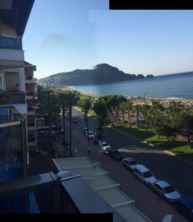 Straße nach links aus Hotel Kleopatra Life Hotel