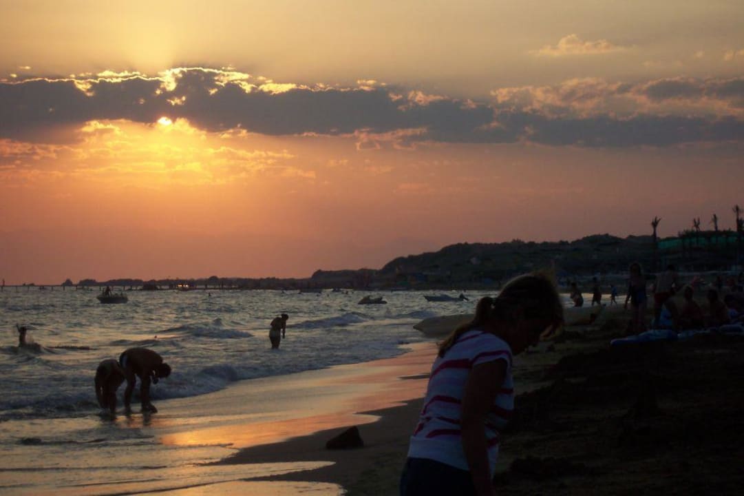 Sonnenuntergang VONRESORT Golden Beach