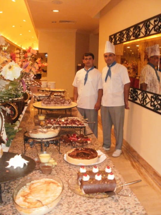 Abendbuffet im Queen Miramare Queen Hotel