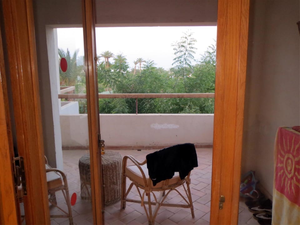 Blick zum Balkon Fort Arabesque Resort, Spa & Villas