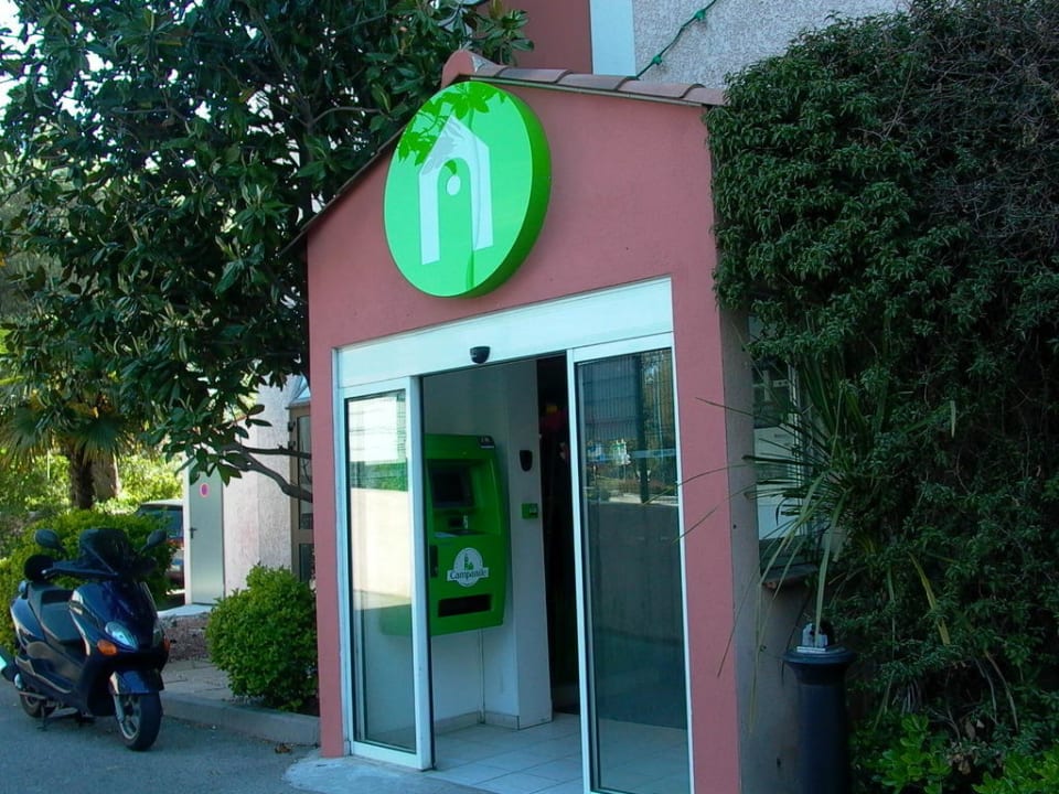 Hoteleingang Hotel Campanile Antibes - Juan les Pins