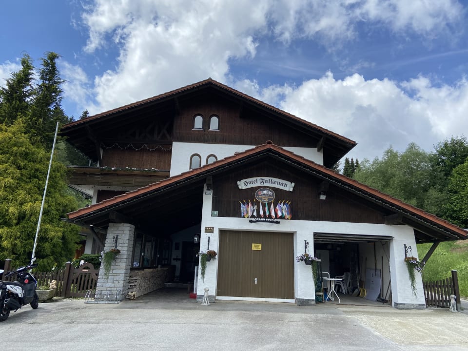 Außenansicht Gästehaus Falkenau