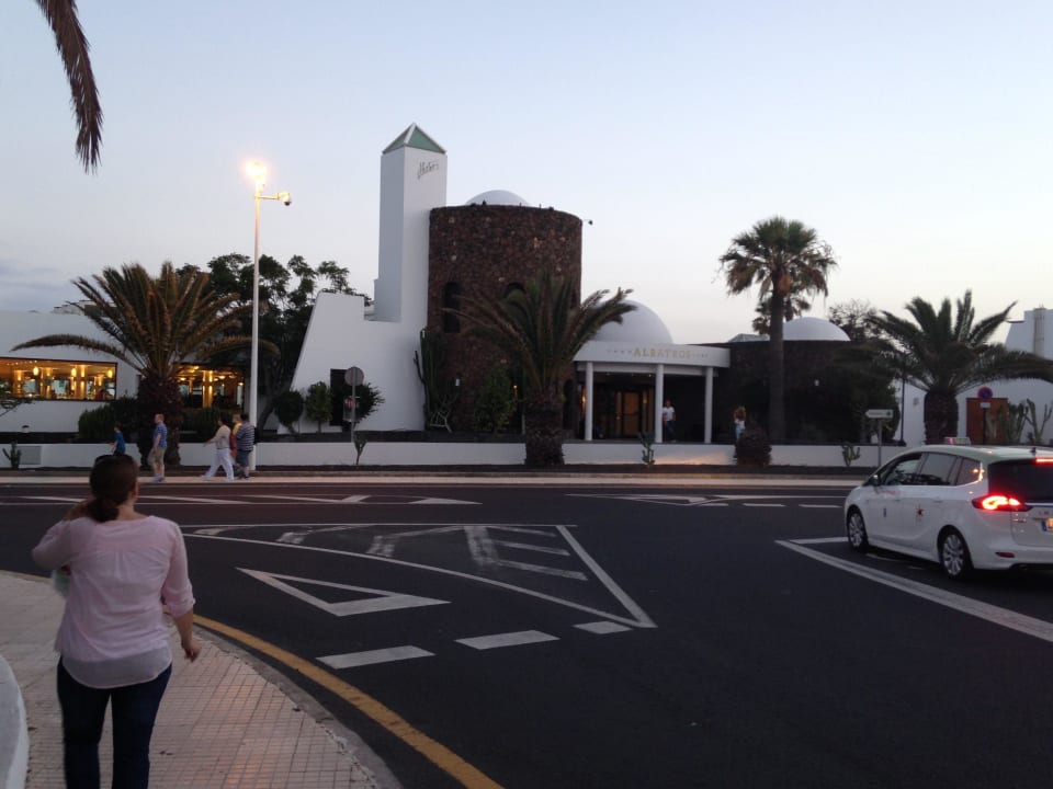 Blick aufs Hotel allsun App.-Hotel Albatros