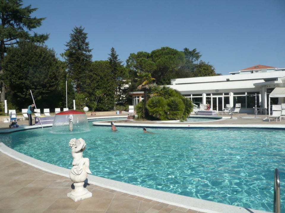 Am Pool Hotel Mioni Royal San