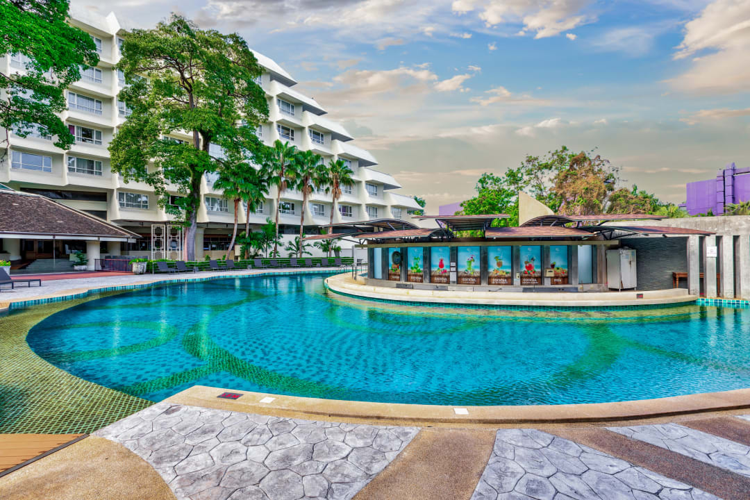 Pool Andaman Embrace Patong