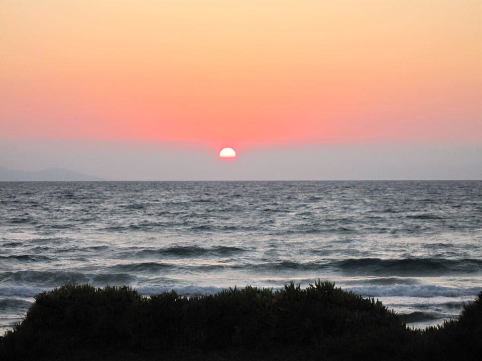 Sonnenuntergang ROBINSON KYLLINI BEACH