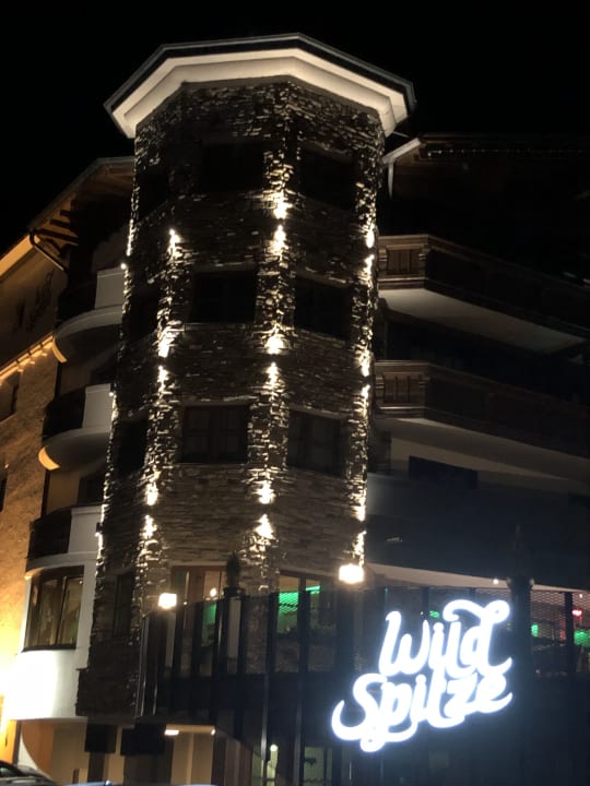 Außenansicht Verwöhnhotel Wildspitze