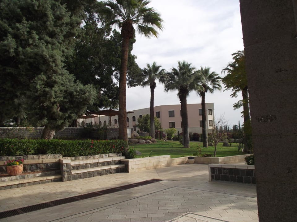 Neubau von der Kirche aus gesehen Hotel A.N.S.M.I. Mount of Beatitudes