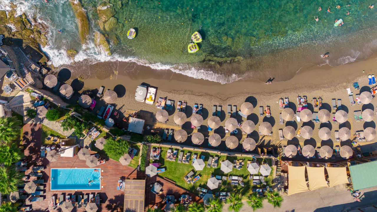 Strand AKASHA Beach Hotel & Spa