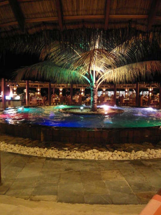 Farivalhu Restaurant Meeru Maldives Resort Island