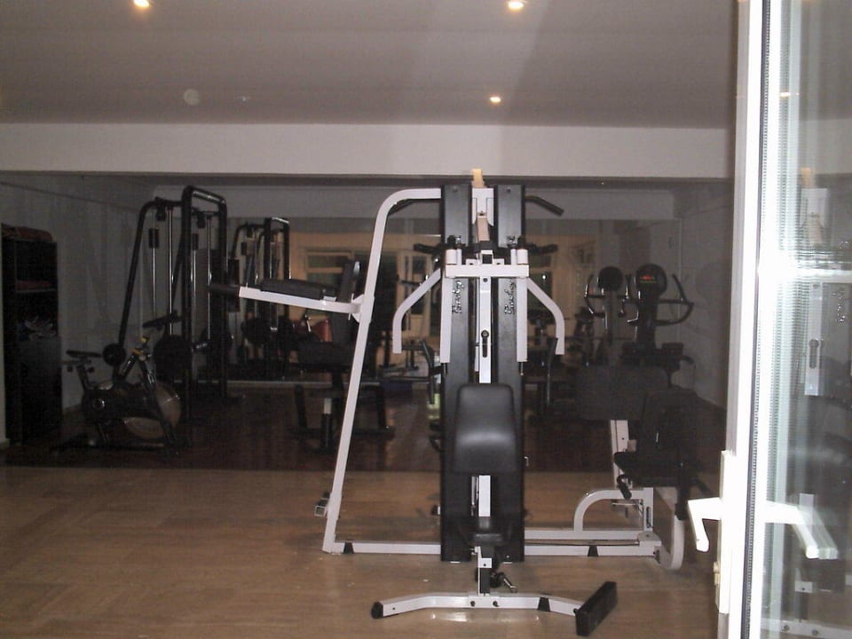 Fitnessgeräte  Süral Saray Hotel