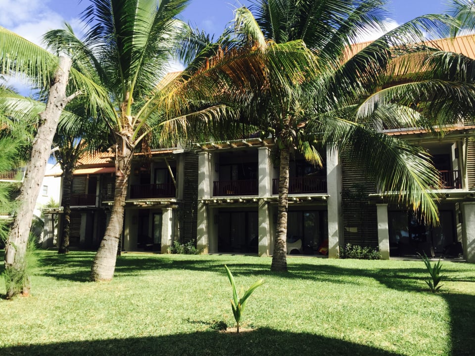 Außenansicht Crystals Beach Resort Belle Mare, a member of Radisson Individuals