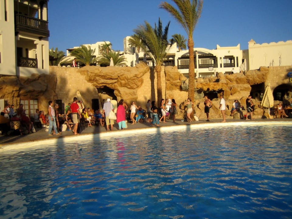 Abendstimmung am Pool Sharm Plaza