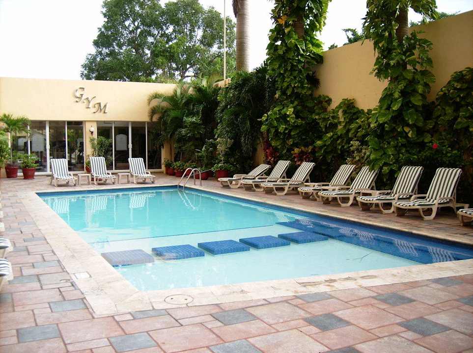 Pool Gamma by Fiesta Inn Mérida El Castellano