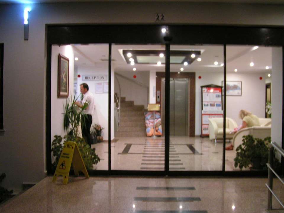 Eingang Hotel Elis Hotel Side Elis