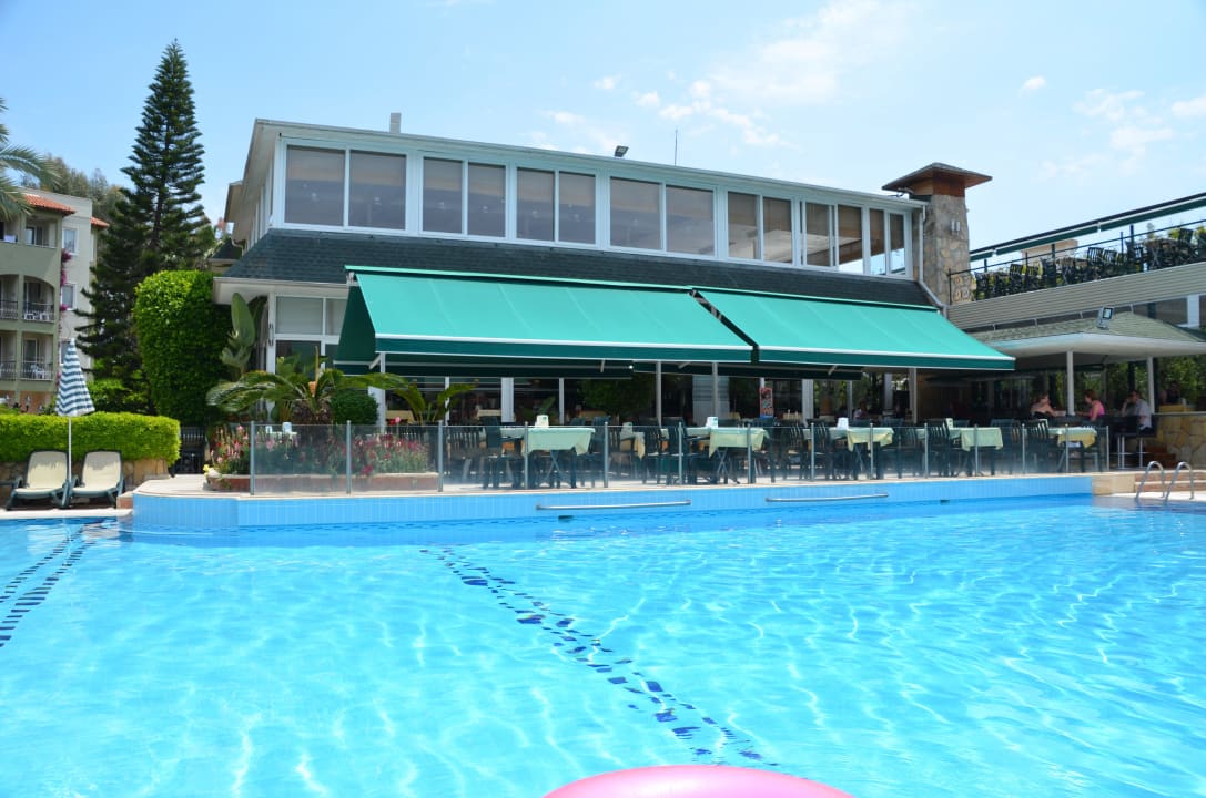 Pool & Restaurant Hotel Gardenia Beach
