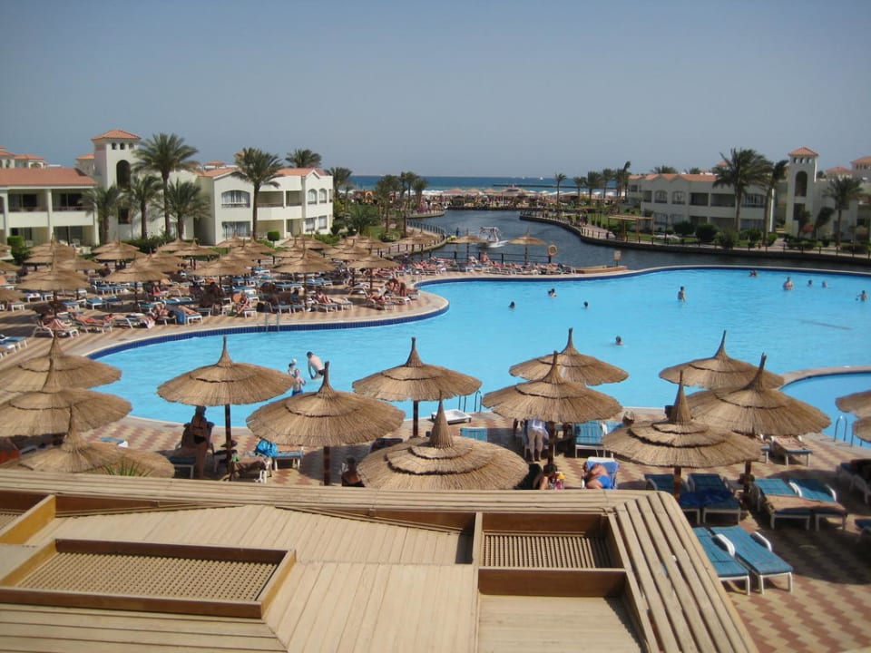 Blick von der Terrasse in Richtung Meer Pickalbatros Dana Beach Resort - Hurghada