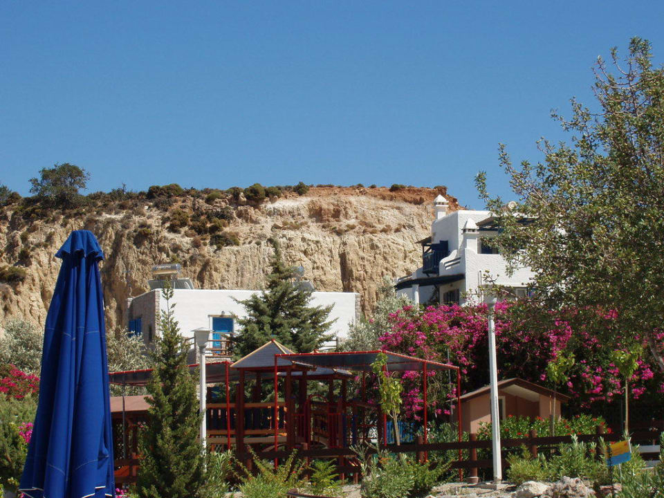 Blick zum Spielplatz von der Poolbar aus alltoura Club Hotel Porto Angeli Beach Resort