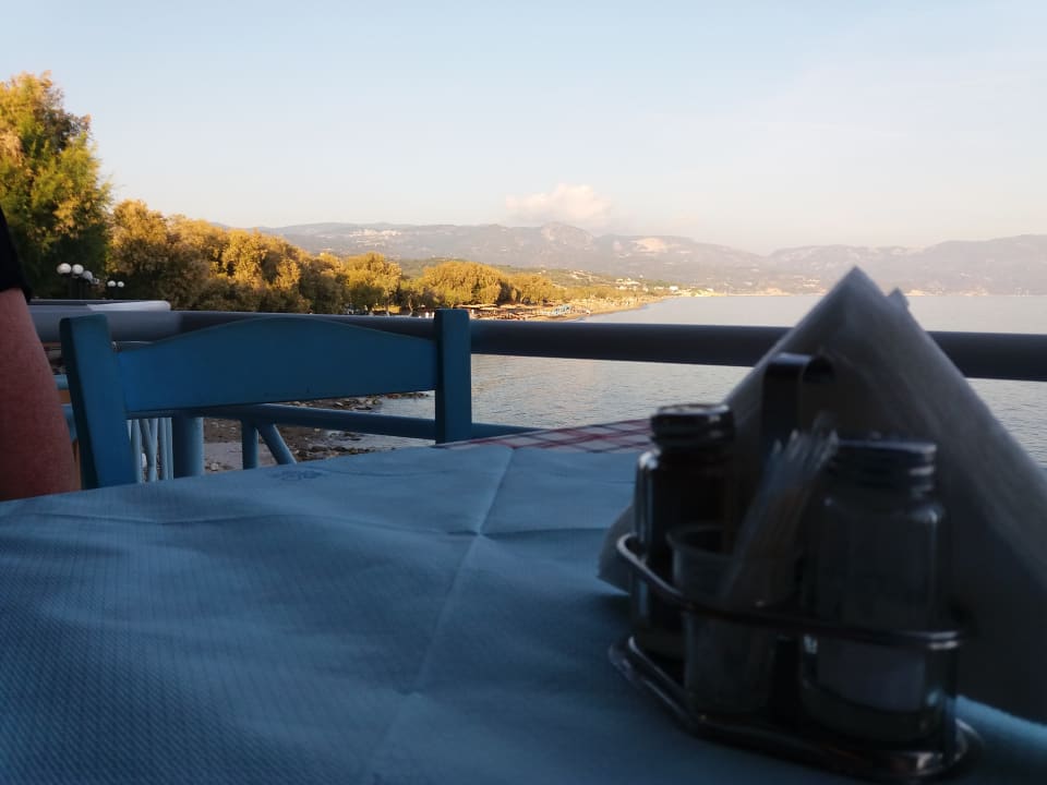 Gastro Votsalakia Beach