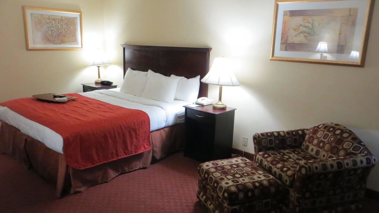 Bett und Sessel Clarion Inn Blythe