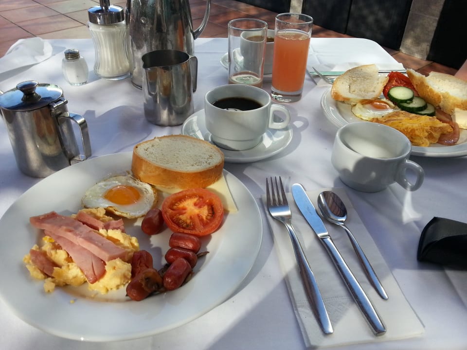 Frühstück allsun App.-Hotel Esquinzo Beach