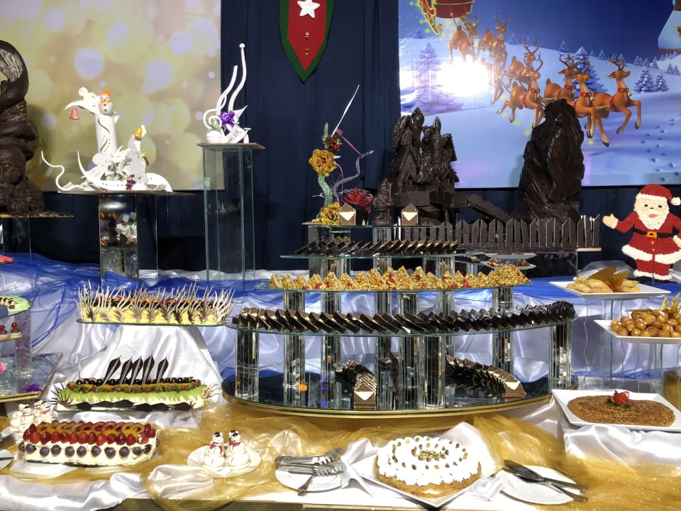 Das Zelt am Strand mit dem Weihnachtsbuffet  Pickalbatros White Beach Resort - Hurghada