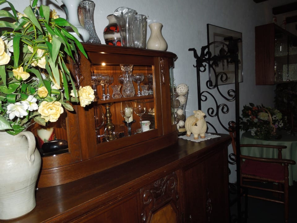 Schöner Schrank im Flur Hotel Wiechern