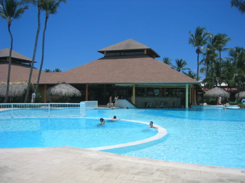 Pool mit Swim-Up-Bar Grand Palladium Select Bávaro Resort & Spa