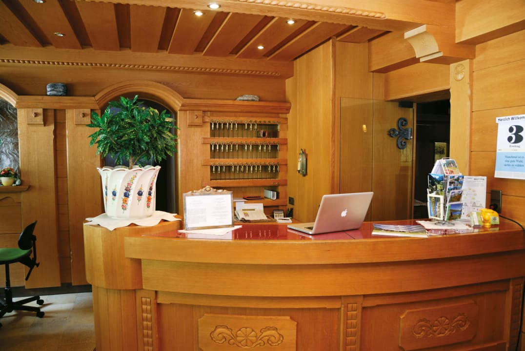 Lobby Alpenhotel Tirol
