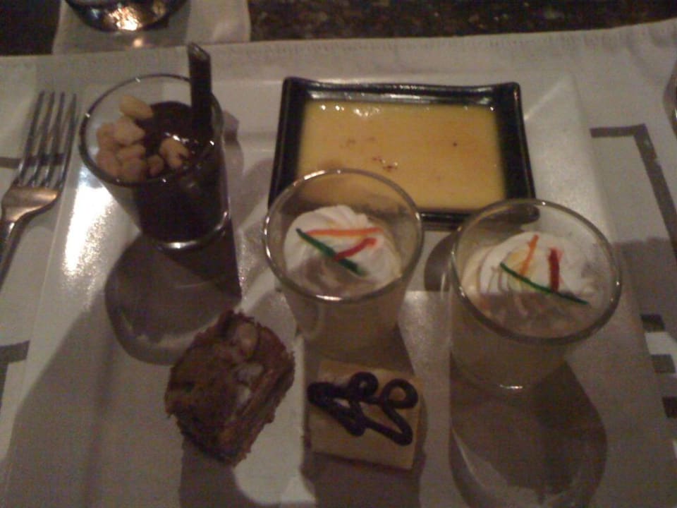 Dessert beim Buffet The Slate
