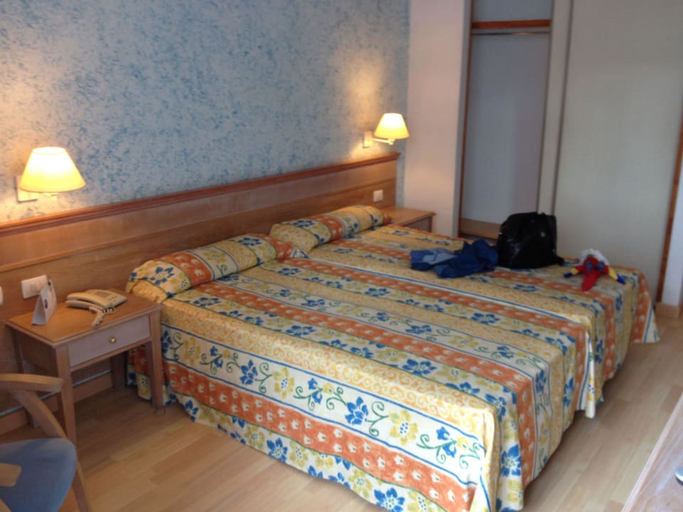 Gemütliches (Einzel-/)Doppelbett Iberostar Waves Las Dalias