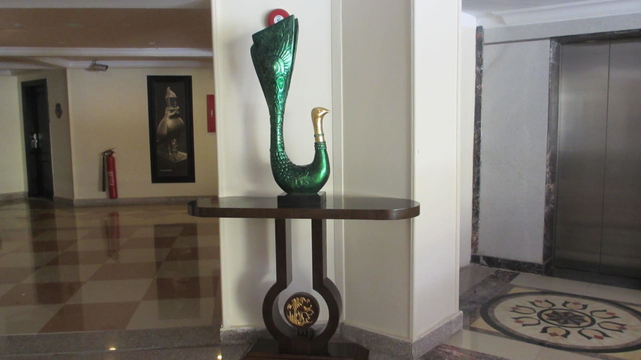 Холл AMC Royal Hotel & SPA