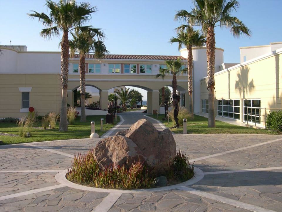 Gartenanlage Neptune Luxury Resort