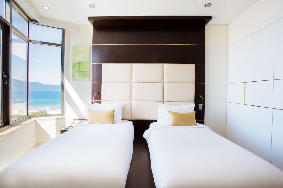 Deluxe Spa Ocean Twin Holiday Beach Danang Hotel & Resort