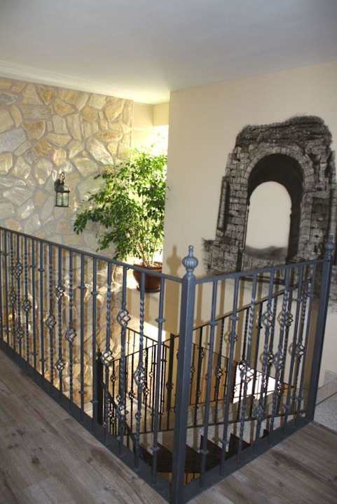 Licht durchflutetes Treppenhaus Casa Rural Via Caparra