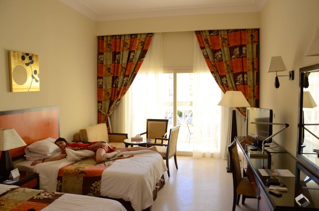 Hotel AMC Azur Beach AMC Royal Hotel & SPA