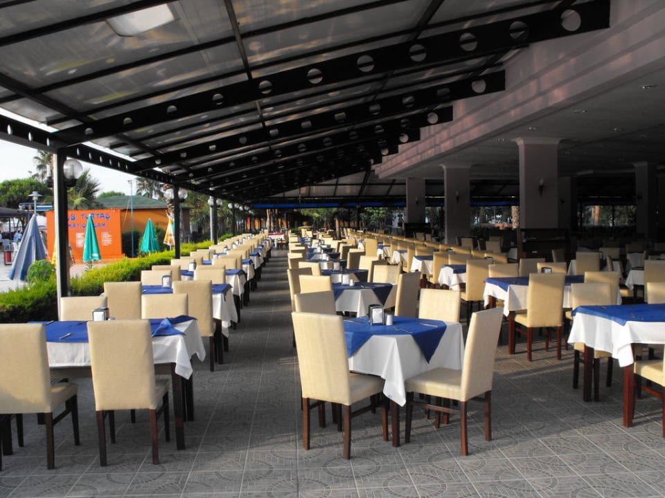 Beste Plätze zum Speisen Club Turtas Beach Hotel